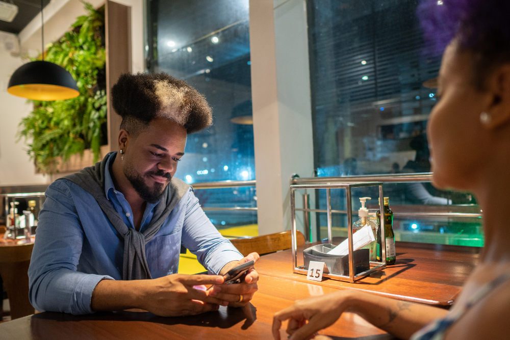 Menu digitale in multilingue: come attirare più turisti nel tuo ristorante